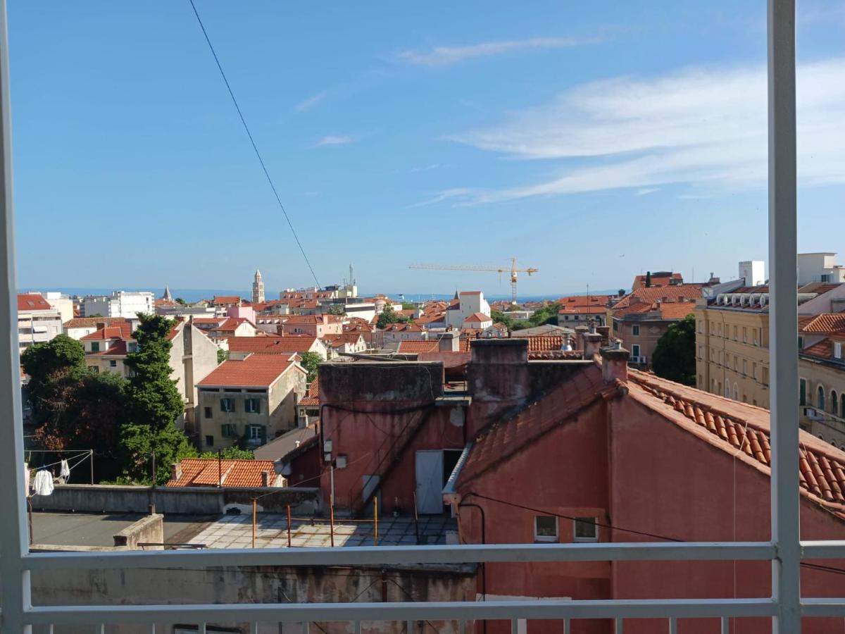 Room With Private Toilet And Terrace In City Center In Shared Apartment Split Eksteriør bilde