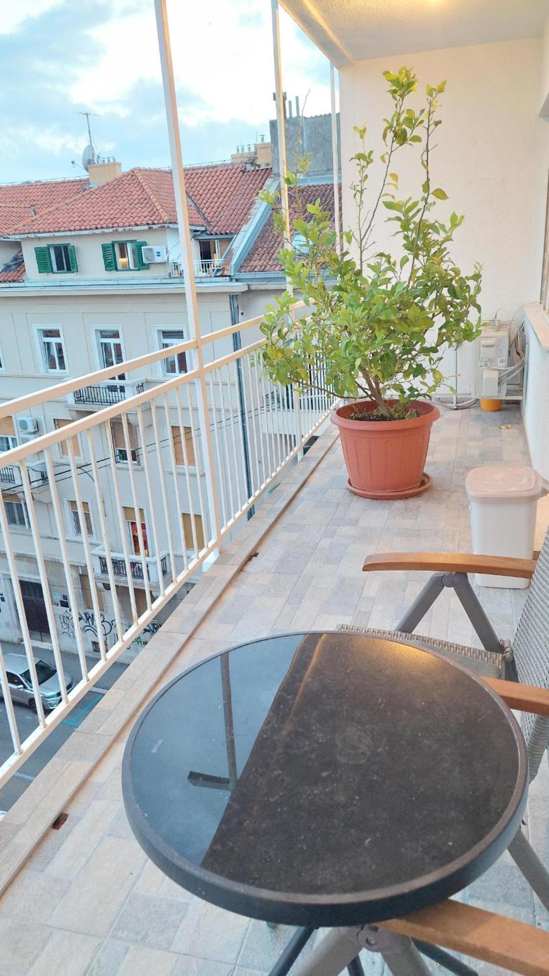 Room With Private Toilet And Terrace In City Center In Shared Apartment Split Eksteriør bilde